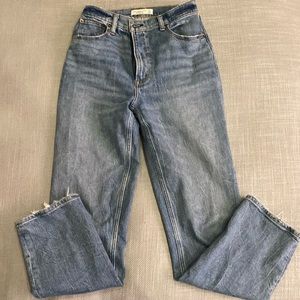 Abercrombie and Fitch 90s Straight Ultra High Rise